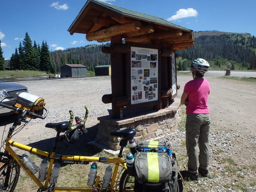 GDMBR: Terry and the Bee visit an Information Kiosk.